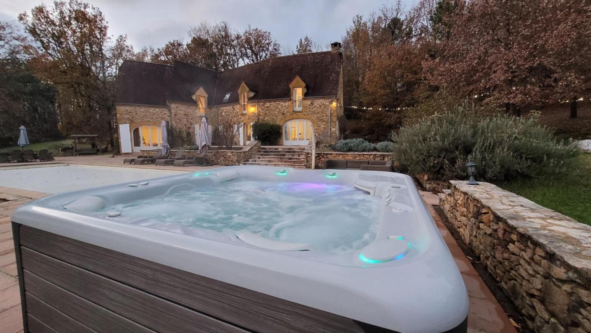 Luxury Chateau W. Pool & Hot Tub In Dordogne Beynac-et-Cazenac Esterno foto
